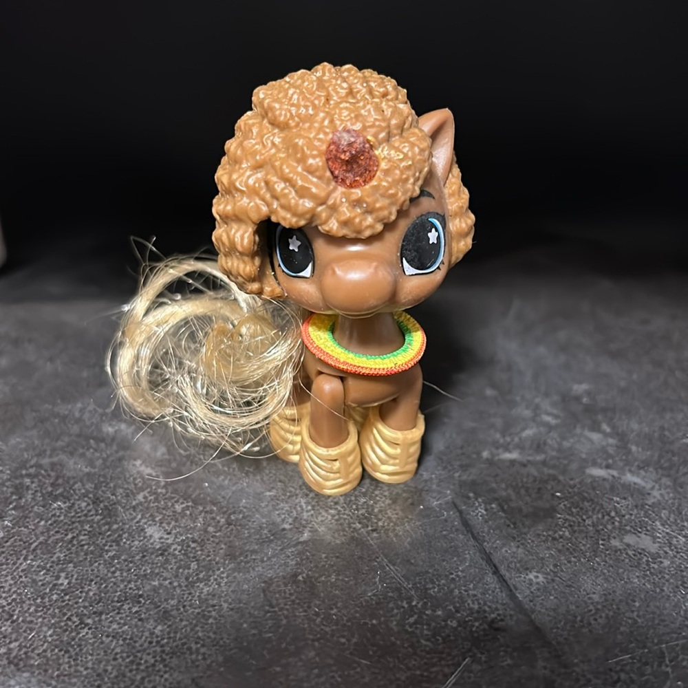 ZURU UNICORN SQUAD SURPRISE Series 5 MARLEY Comb Wings Shoes